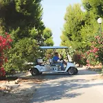 Meditur Puglia מלון ספקיולה