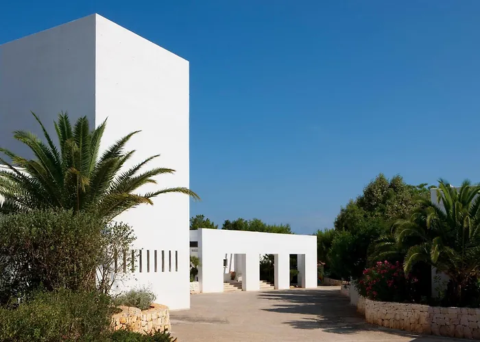 Meditur Puglia מלון 4*